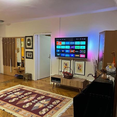 Skopje - Center Bright Apartment 외부 사진