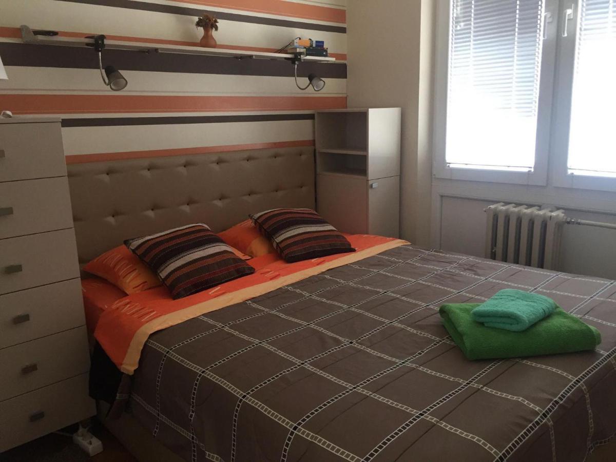 Skopje - Center Bright Apartment 외부 사진