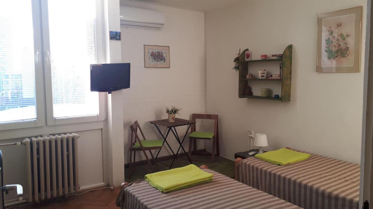 Skopje - Center Bright Apartment 외부 사진
